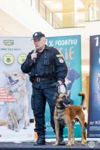 pies służby mundurowe